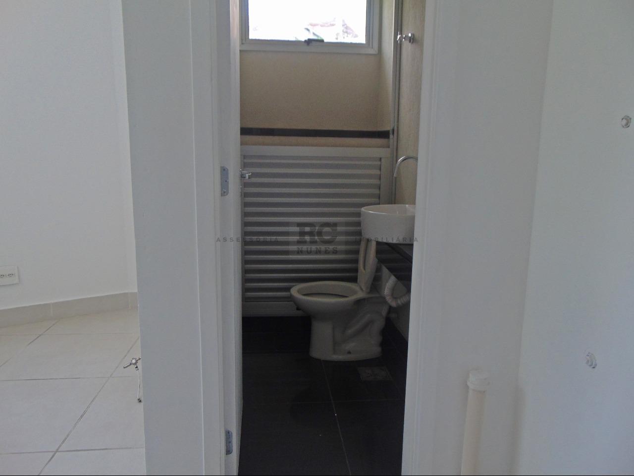 Sala para aluguel no Estoril: 